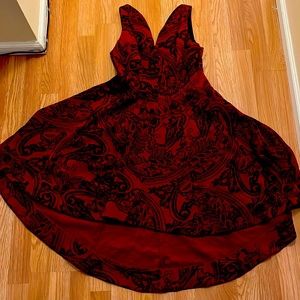 V neck red and black velvet dress